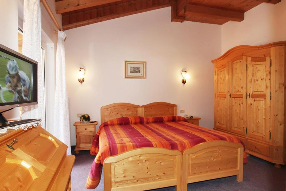Hotel Garni Villanova Molveno Room photo