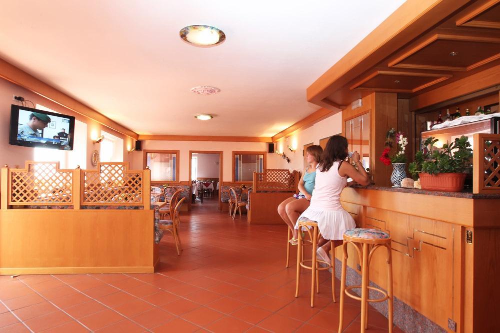 Hotel Garni Villanova Molveno Exterior photo