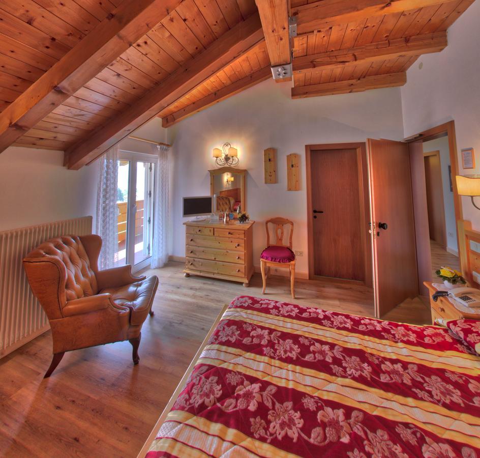 Hotel Garni Villanova Molveno Exterior photo